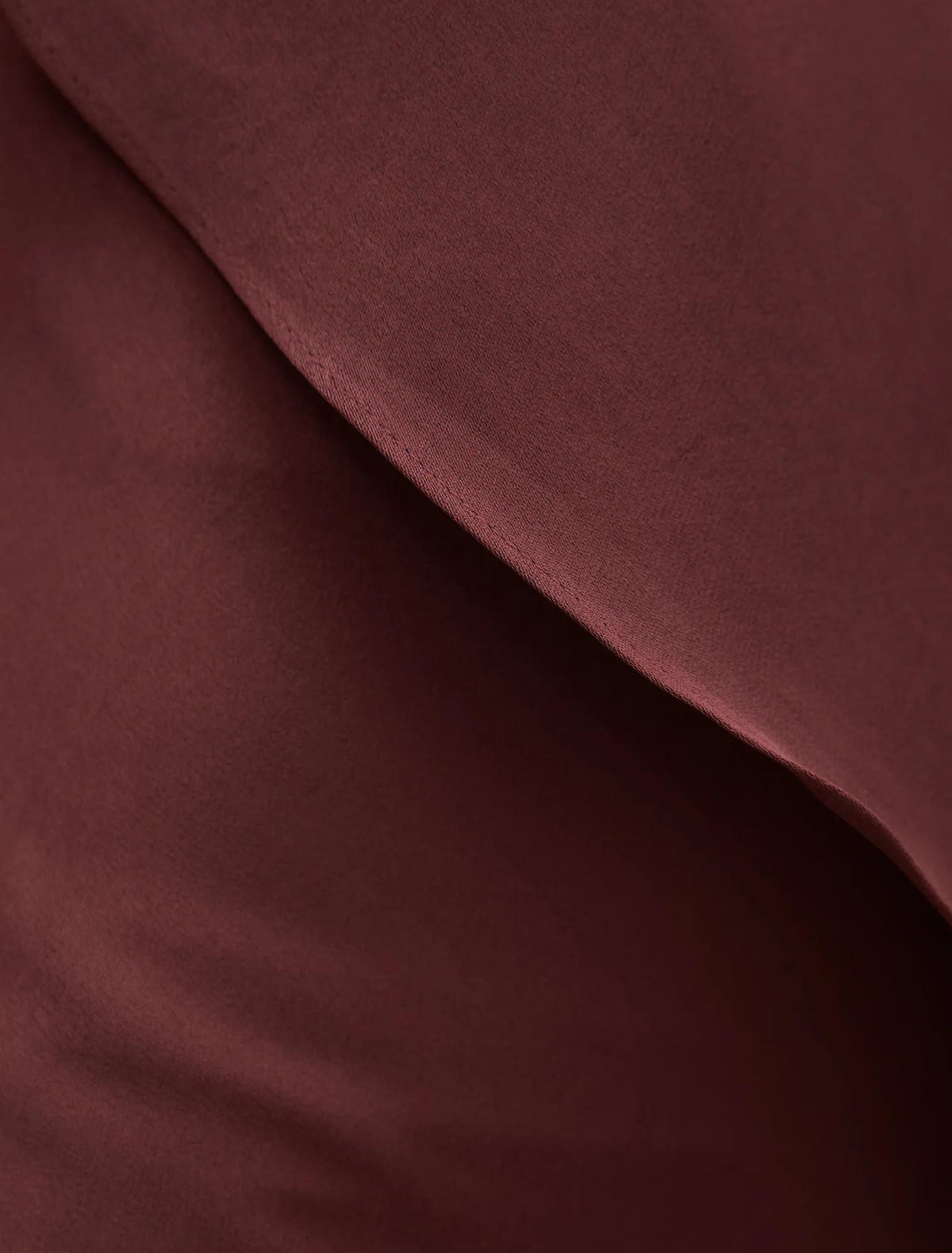 Zinnia Petite Cape Maxi Dress Dark Plum
