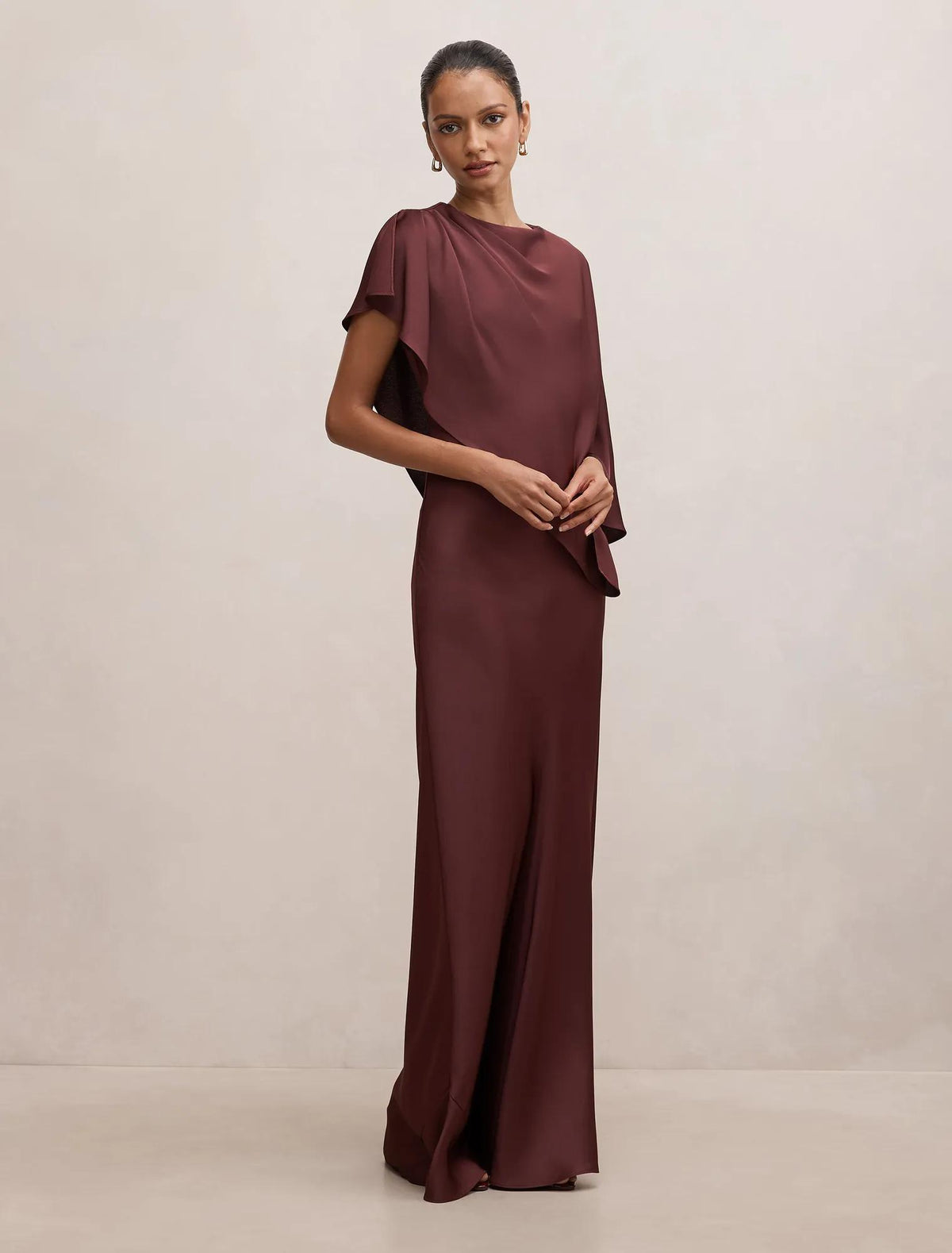Zinnia Petite Cape Maxi Dress Dark Plum