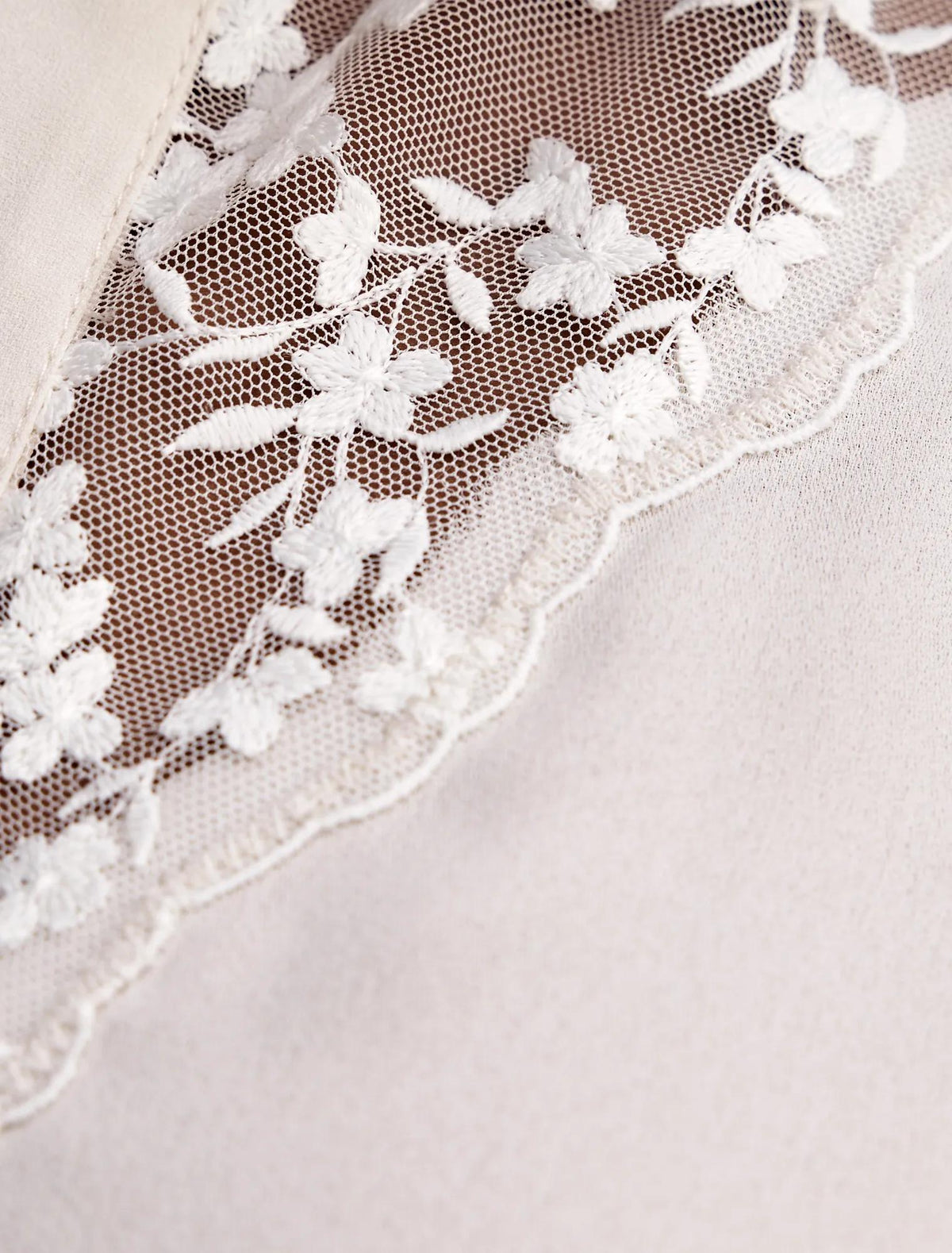 Hannah Lace Trim Shirt Neutral