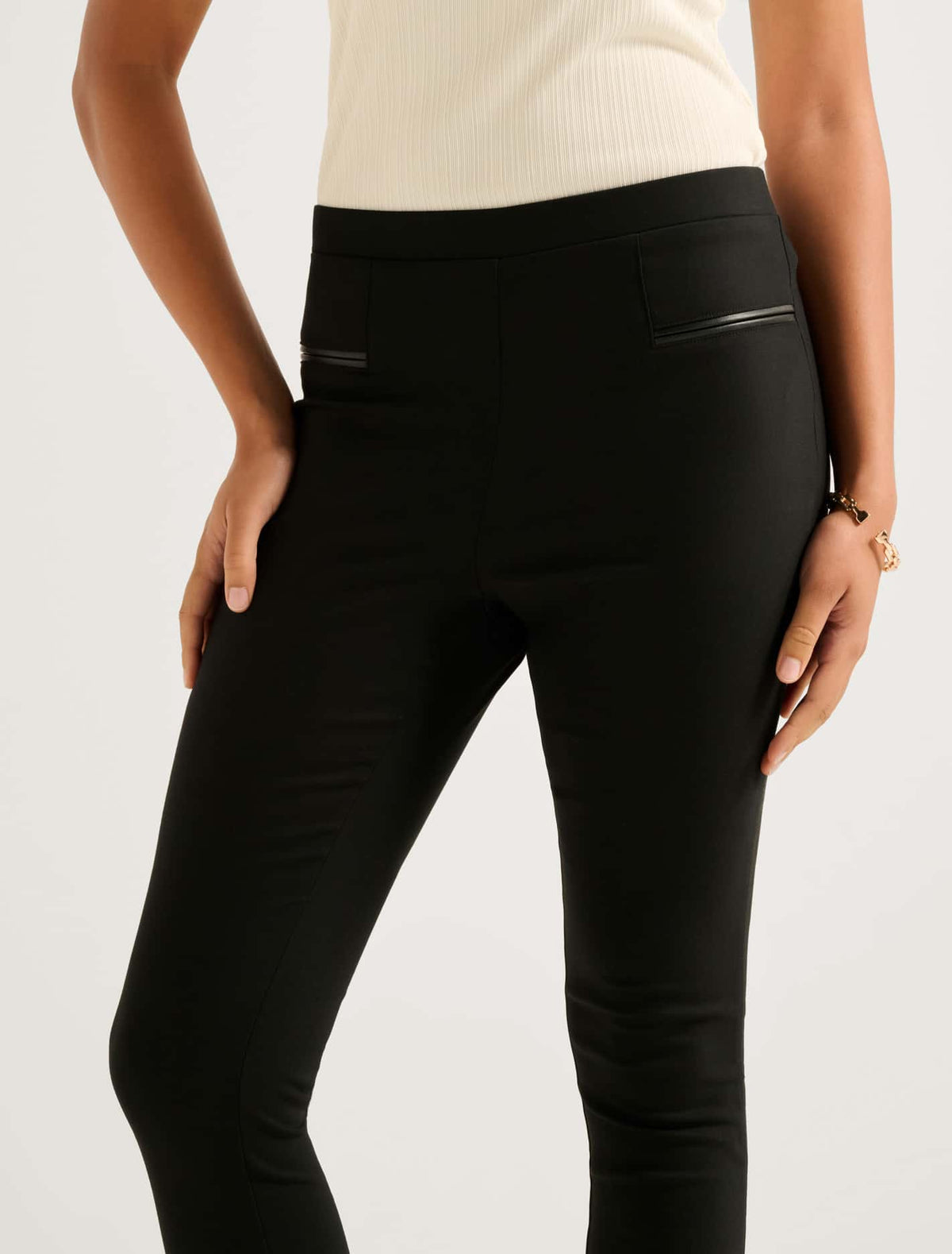 Stephanie Pull-On Skinny Pants Black