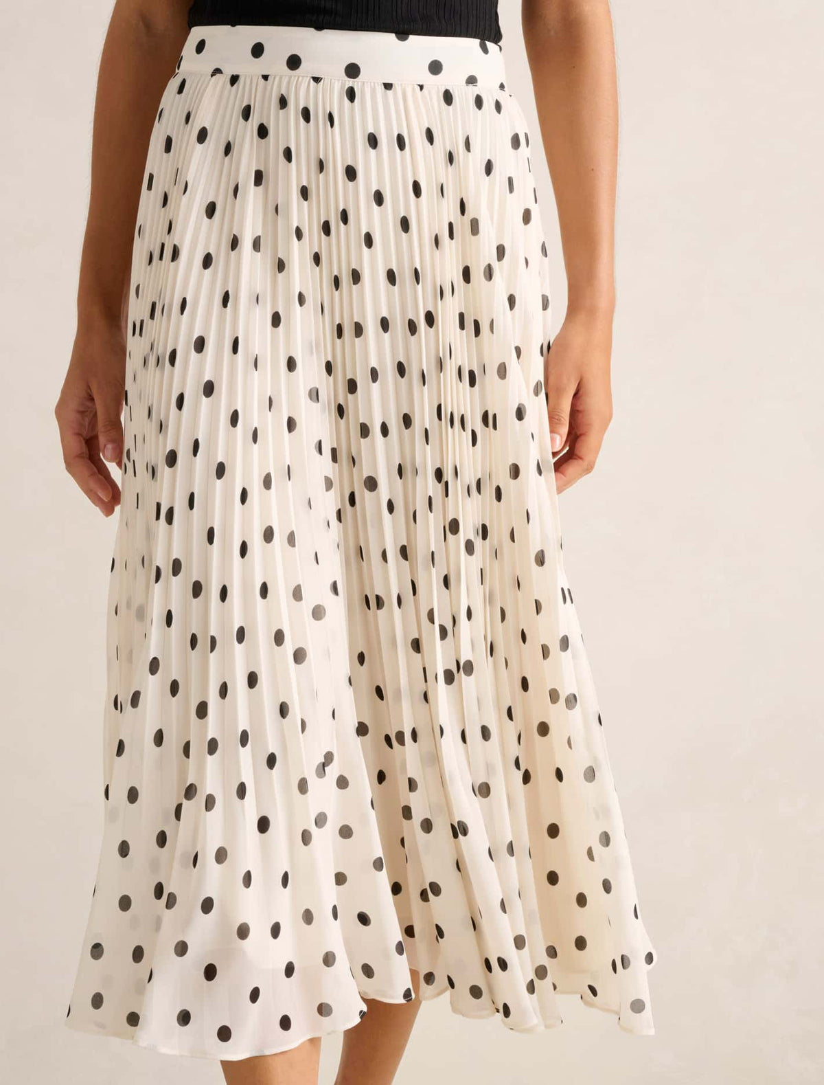 Aurora Pleated Skirt Porcelain Edmond Spot
