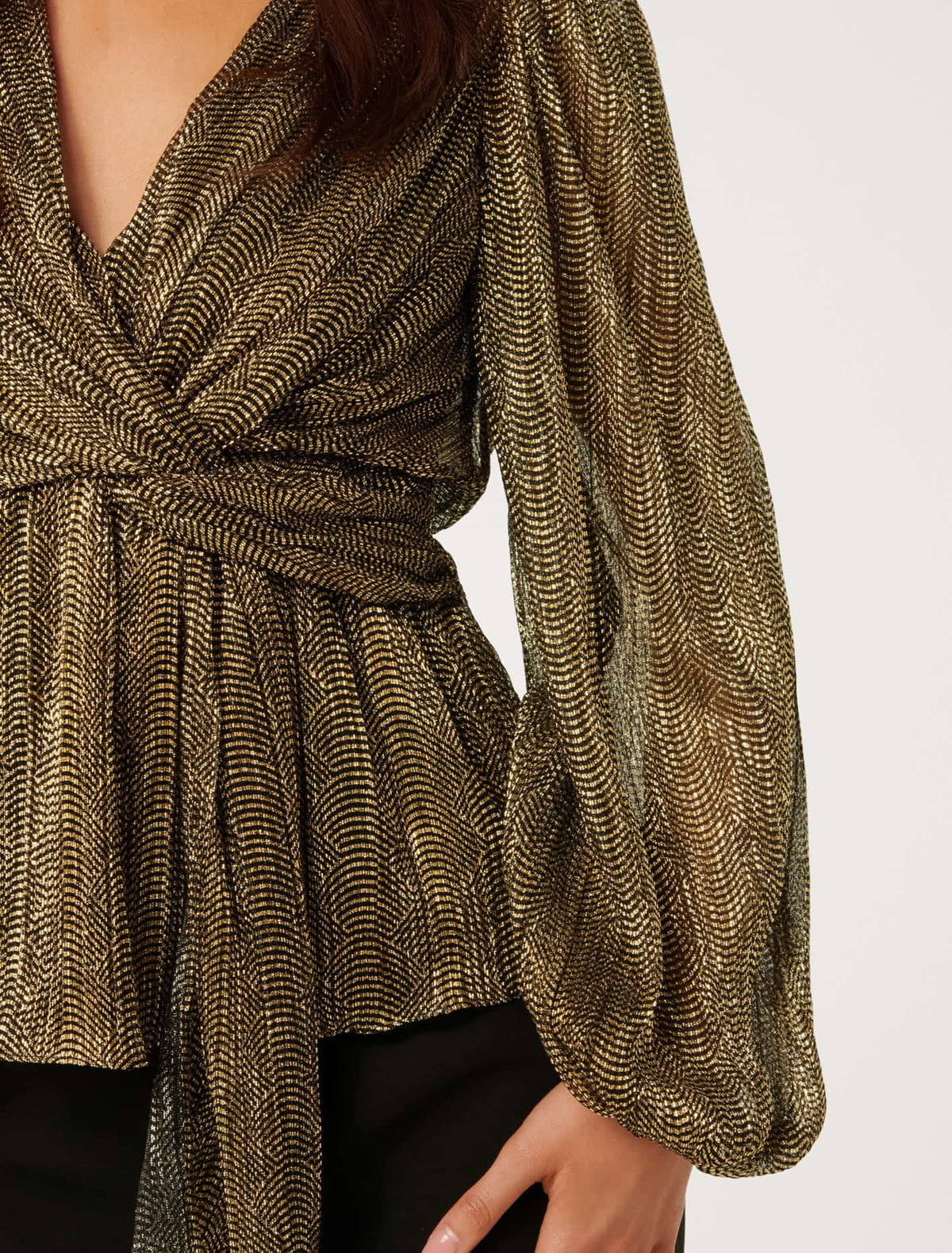 Cassidy Metallic Plisse Top Black & Gold