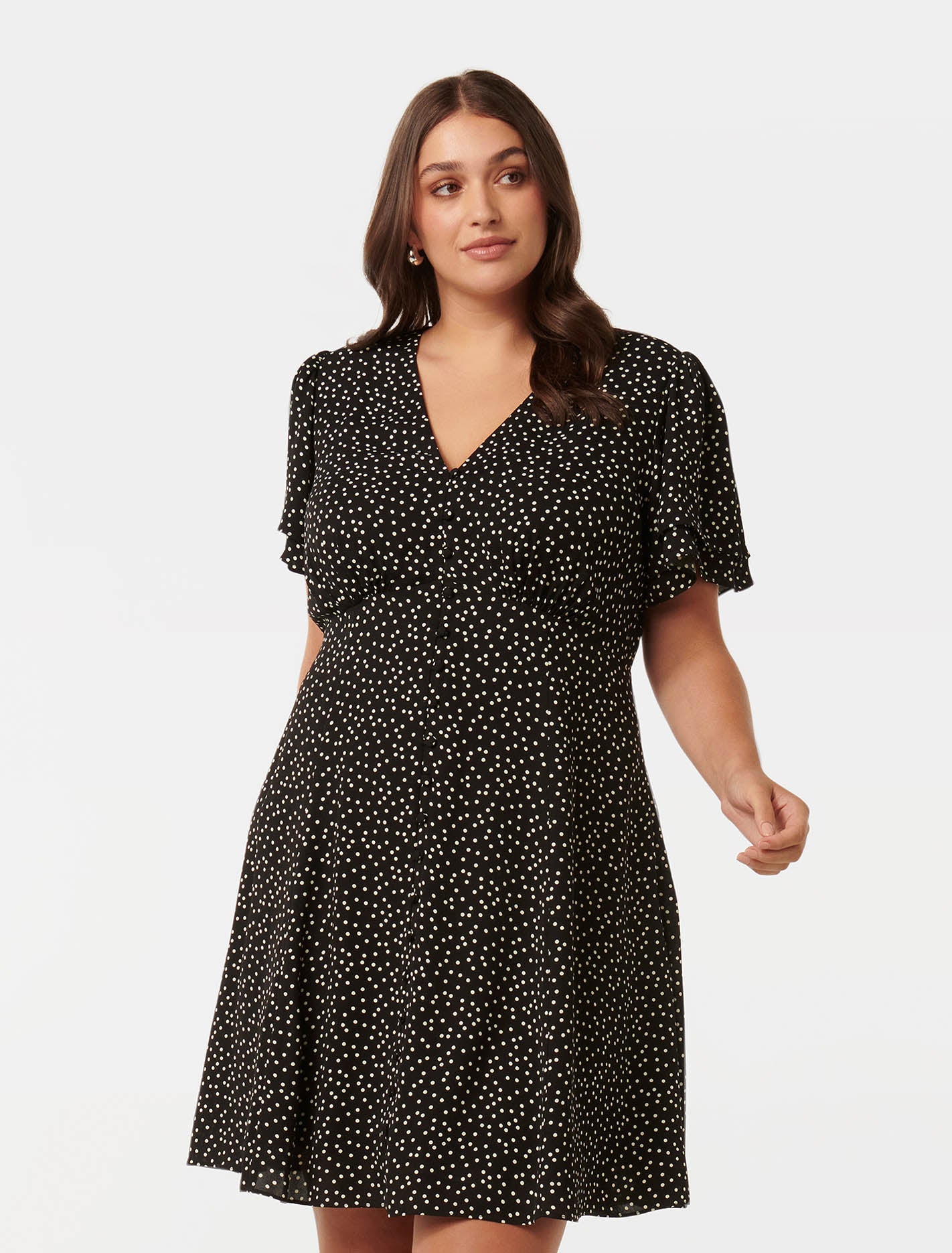 Pria Curve Button Mini - Women's Fashion | Forever New image.